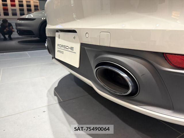 Porsche 911 2024-02 8745201-7