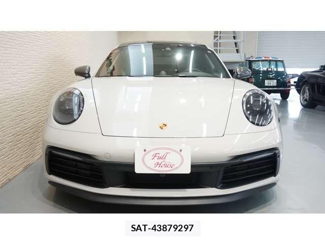 Porsche 911 2023-09 8745203-13