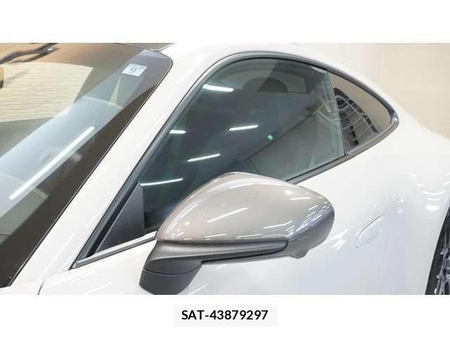 Porsche 911 2023-09 8745203-15