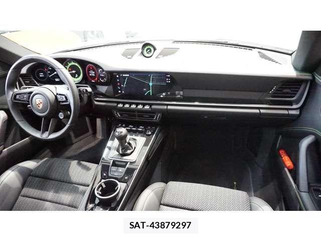 Porsche 911 2023-09 8745203-1