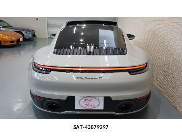 Porsche 911 2023-09 8745203-5