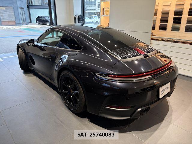 Porsche 911 2024-11 8745200-1