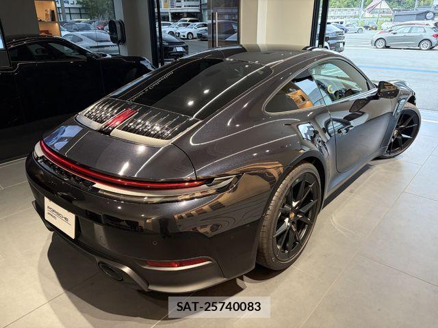 Porsche 911 2024-11 8745200-2