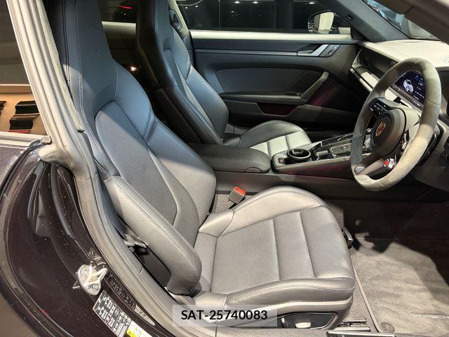 Porsche 911 2024-11 8745200-8