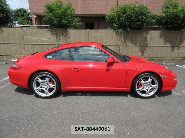 Porsche 911 2005-01 8745205-11