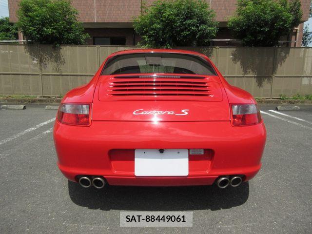 Porsche 911 2005-01 8745205-12