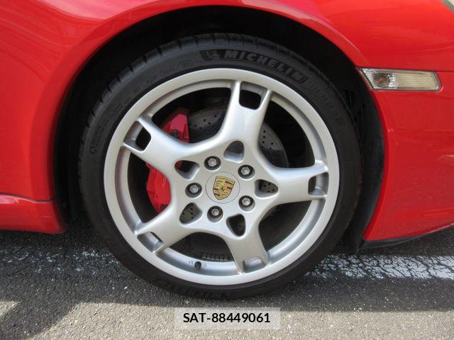 Porsche 911 2005-01 8745205-18