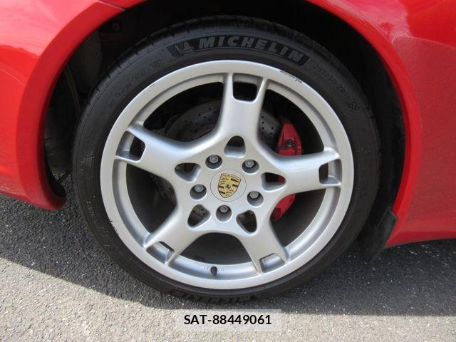 Porsche 911 2005-01 8745205-19
