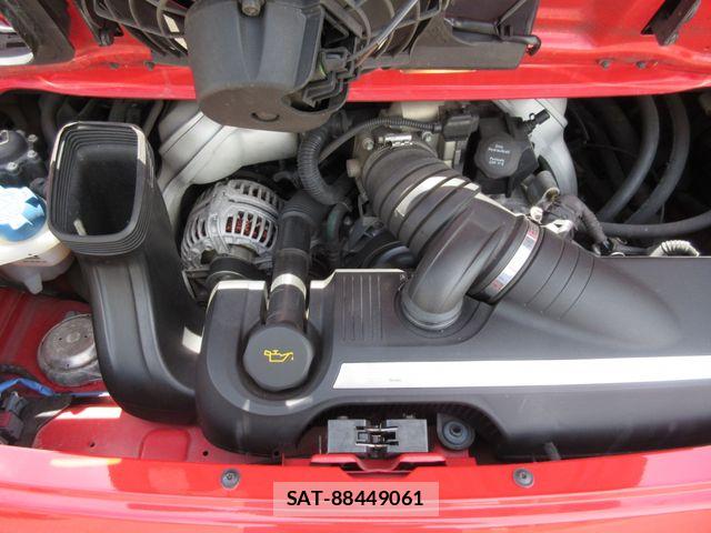 Porsche 911 2005-01 8745205-20