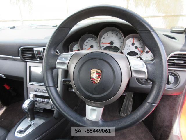 Porsche 911 2005-01 8745205-27