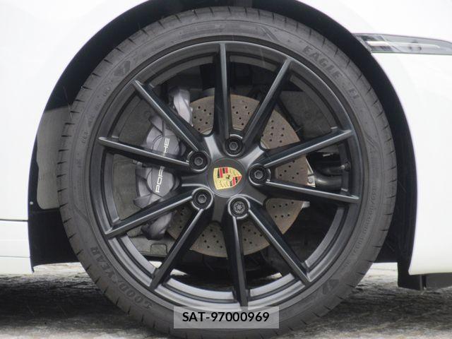 Porsche 911 2024-07 8745202-13