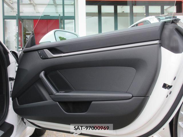 Porsche 911 2024-07 8745202-17