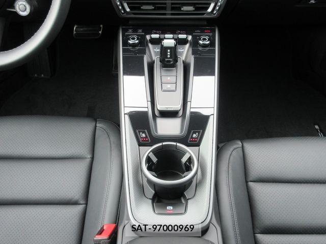 Porsche 911 2024-07 8745202-29