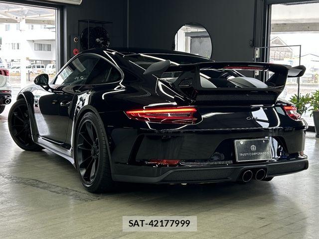 Porsche 911 2017-12 8745199-4