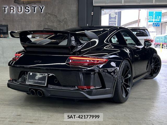 Porsche 911 2017-12 8745199-6