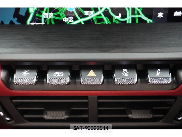 Porsche 911 2025-11 8831074-19