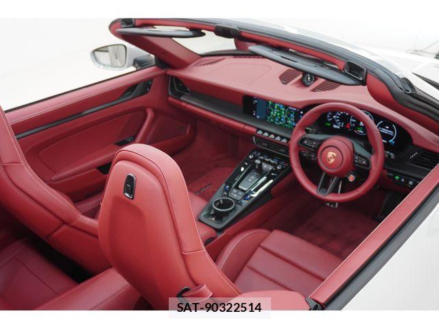 Porsche 911 2025-11 8831074-23