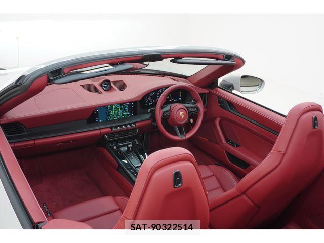 Porsche 911 2025-11 8831074-24