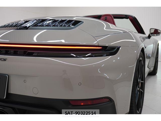 Porsche 911 2025-11 8831074-26