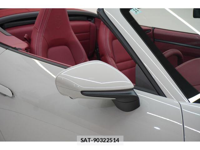 Porsche 911 2025-11 8831074-27