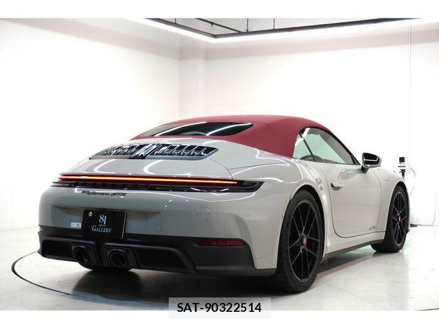 Porsche 911 2025-11 8831074-4