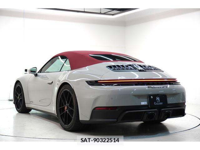 Porsche 911 2025-11 8831074-6