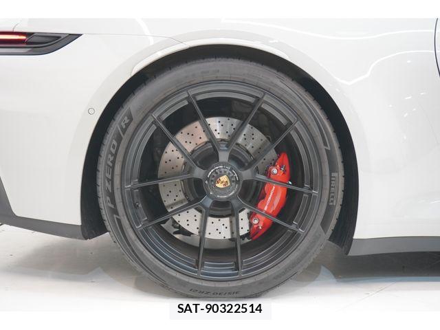 Porsche 911 2025-11 8831074-8
