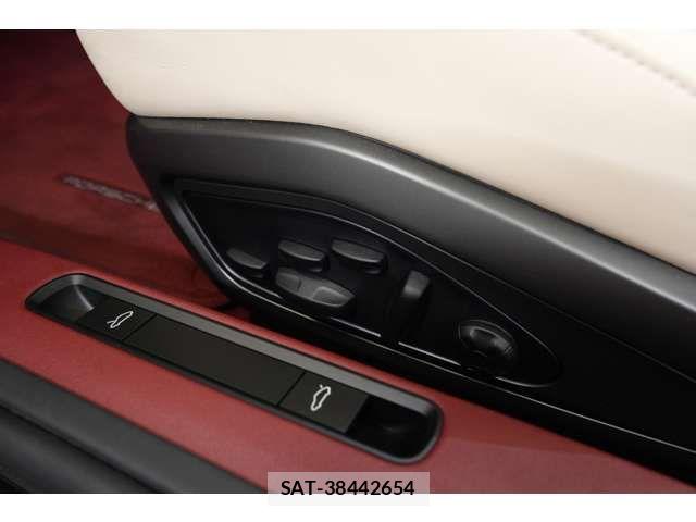 Porsche 911 2023-07 8850351-8