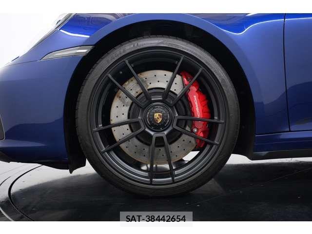 Porsche 911 2023-07 8850351-3