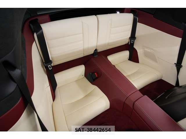 Porsche 911 2023-07 8850351-6