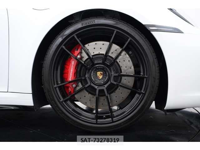 Porsche 911 2024-01 8849058-5