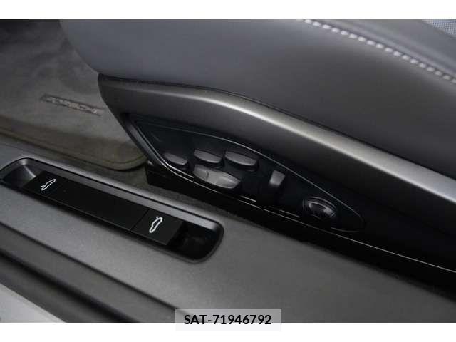 Porsche 911 2024-02 8850350-15