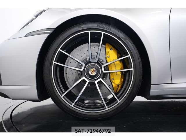 Porsche 911 2024-02 8850350-4