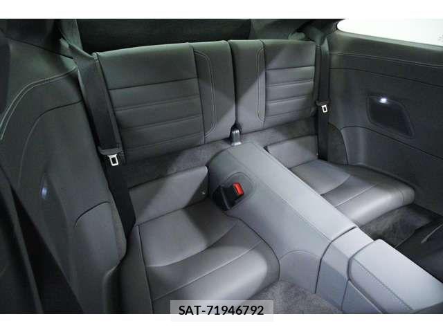 Porsche 911 2024-02 8850350-8