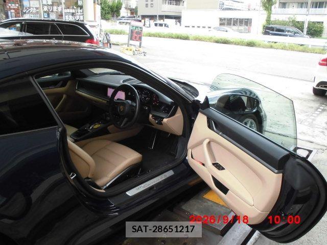 Porsche 911 2019-12 8881554-9