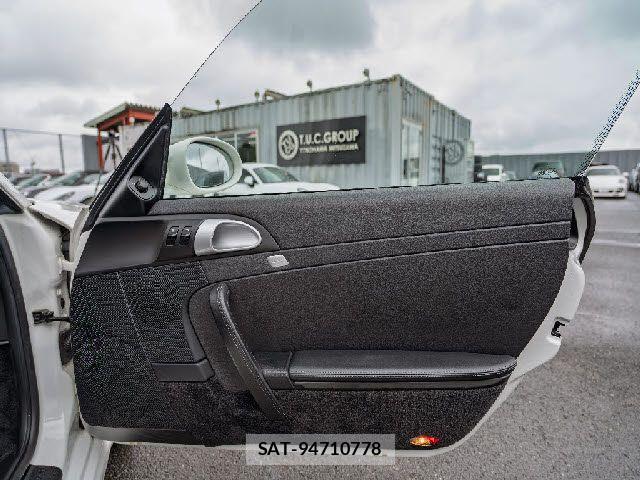 Porsche 911 2007-04 8881555-22