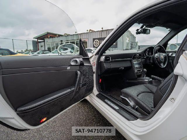 Porsche 911 2007-04 8881555-24