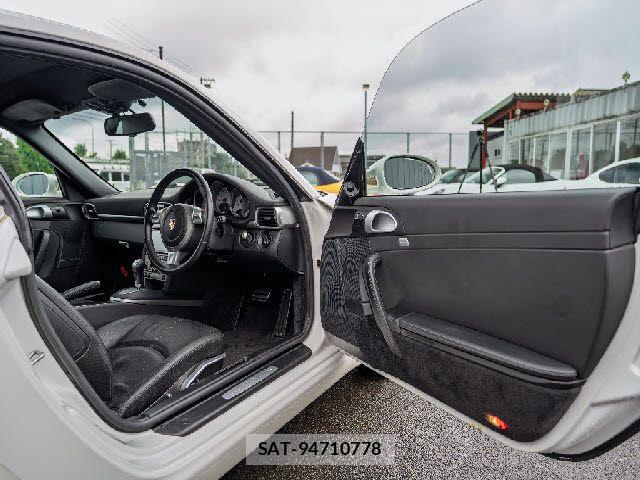Porsche 911 2007-04 8881555-25