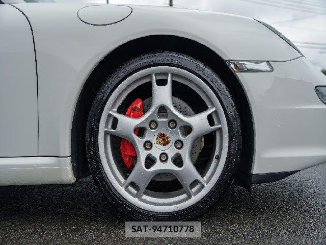 Porsche 911 2007-04 8881555-7