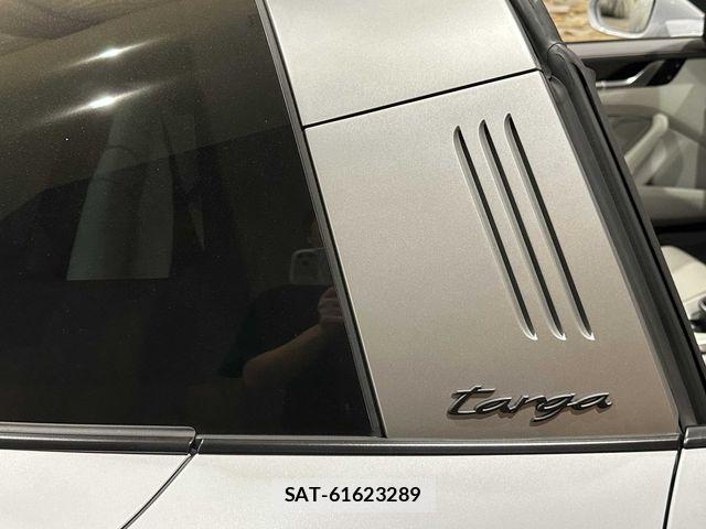 Porsche 911 2026-05 8881553-14