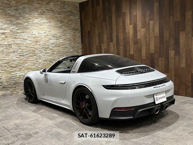 Porsche 911 2026-05 8881553-15