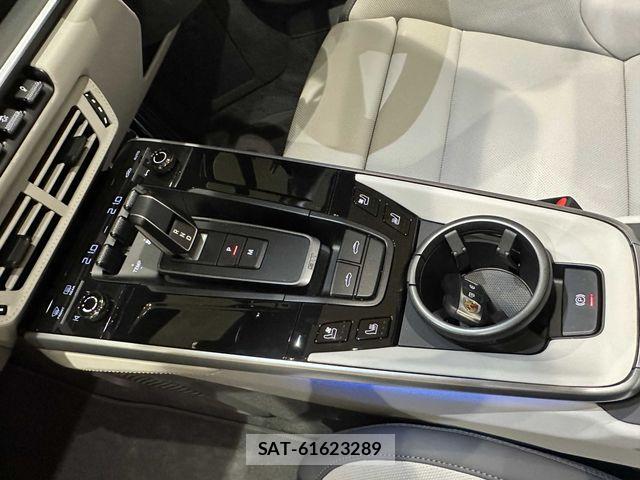 Porsche 911 2026-05 8881553-21