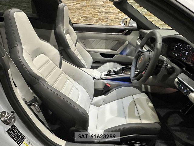 Porsche 911 2026-05 8881553-23