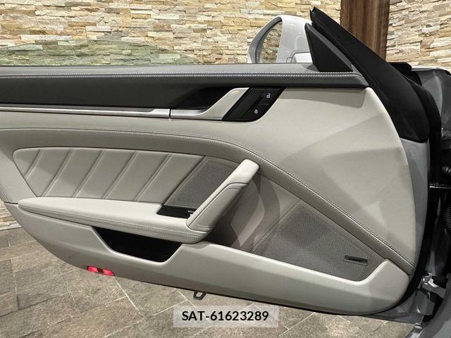 Porsche 911 2026-05 8881553-27