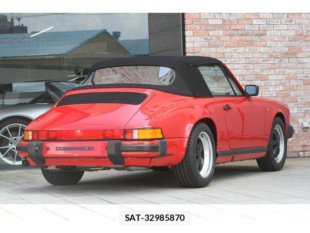 Porsche 911 2023-10 691507-1