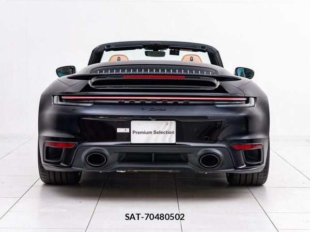Porsche 911 2023-03 921496-11