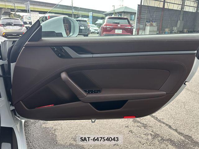 Porsche 911 2021-06 1328554-11