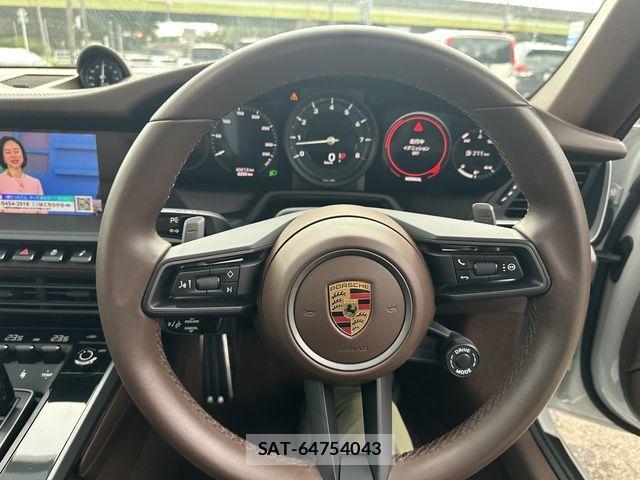 Porsche 911 2021-06 1328554-13