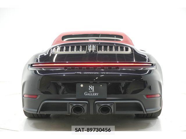 Porsche 911 2025-07 4756820-14