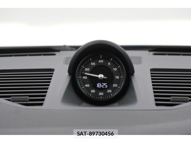 Porsche 911 2025-07 4756820-25